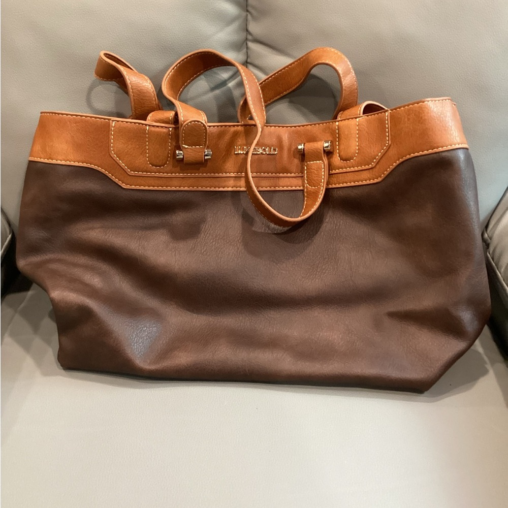Luxurious Brown and Tan Leather Shoulder Bag
